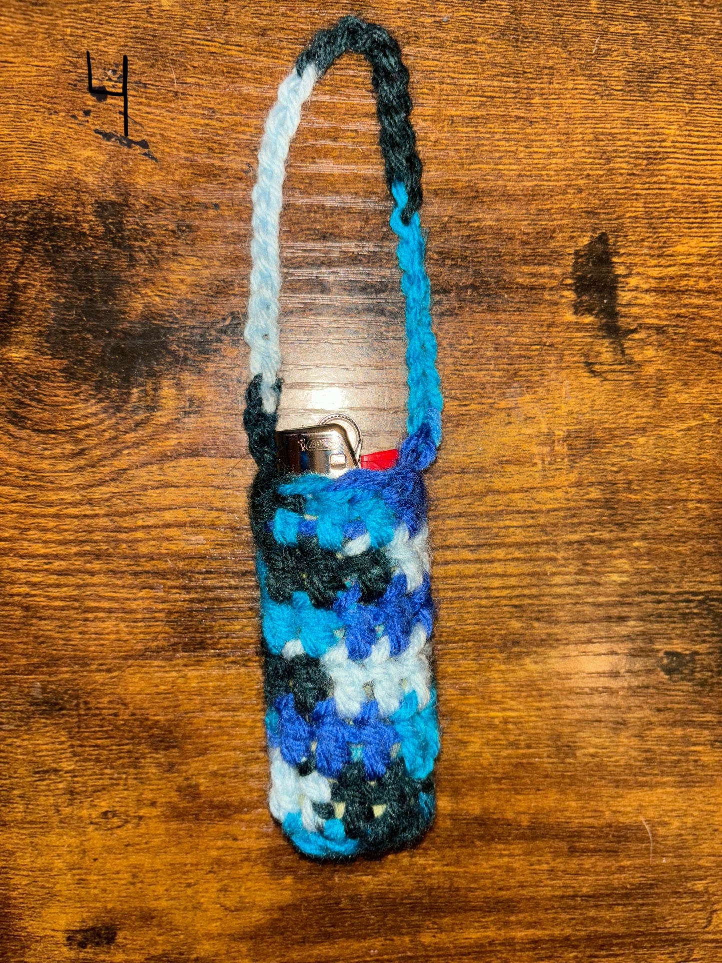 Crochet lighter holders